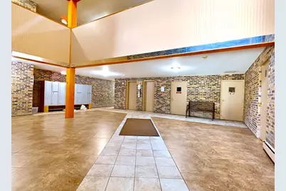 8894 Knight Avenue #213, Des Plaines, IL 60016 - Photo 4