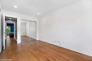 1330 N La Salle Dr, Chicago, IL 60610 - Photo 16