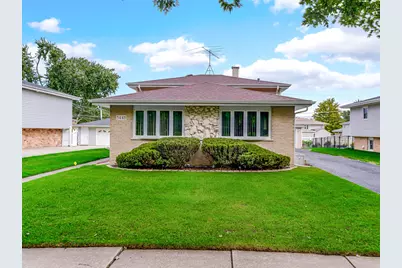 5448 139th Street, Crestwood, IL 60418 - Photo 1