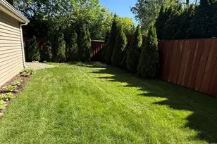 229 Fuller Rd, Hinsdale, IL 60521 - Photo 22