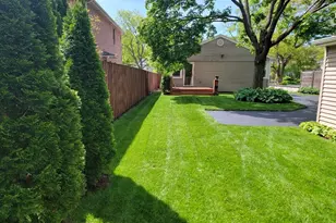 229 Fuller Rd, Hinsdale, IL 60521 - Photo 32