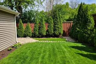 229 Fuller Rd, Hinsdale, IL 60521 - Photo 2