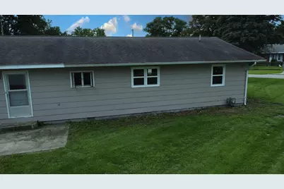 202 N Madison Street, Watseka, IL 60970 - Photo 6