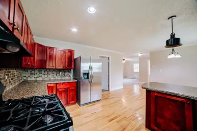 202 N Madison Street, Watseka, IL 60970 - Photo 16