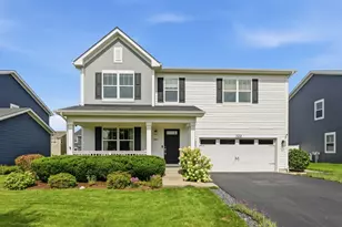 322 Longview Dr, Elgin, IL 60124 - Photo 1