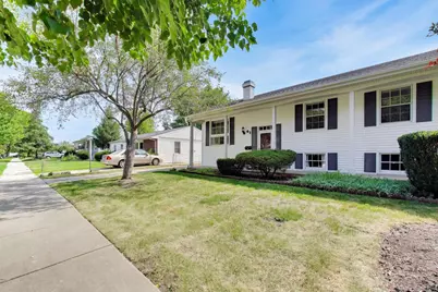 41 Redwood Trail, Wheeling, IL 60090 - Photo 2