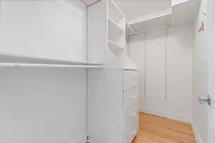 600 N Dearborn St, Chicago, IL 60654 - Photo 14