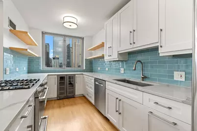 600 N Dearborn Street #1912, Chicago, IL 60654 - Photo 4