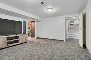 558 10th St, Lincoln, IL 62656 - Photo 22