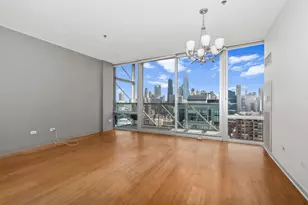 653 N Kingsbury St, Chicago, IL 60654 - Photo 2