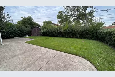 8501 W Normal Avenue, Niles, IL 60714 - Photo 16