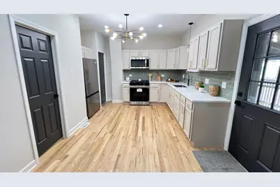 701 Hamilton Avenue, Aurora, IL 60505 - Photo 6