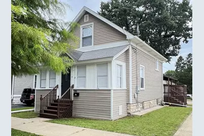 701 Hamilton Avenue, Aurora, IL 60505 - Photo 1
