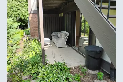 218 Brookside Lane #B, Willowbrook, IL 60527 - Photo 4