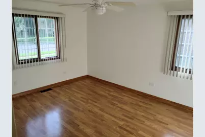 218 Brookside Lane #B, Willowbrook, IL 60527 - Photo 16