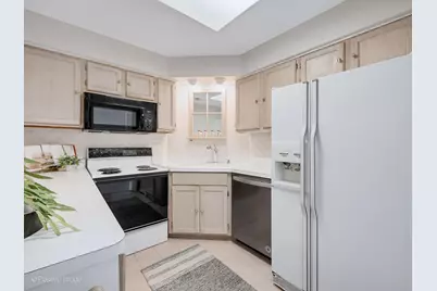 111 Acacia Drive #315, Indian Head Park, IL 60525 - Photo 14