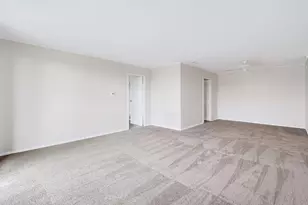 111 Acacia Dr, Indian Head Park, IL 60525 - Photo 12