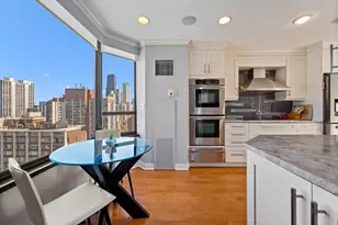 1410 N State Pkwy, Chicago, IL 60610 - Photo 12