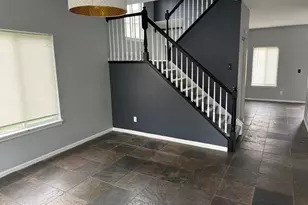 384 Reston Cir, Romeoville, IL 60446 - Photo 4