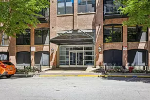 520 W Huron St, Chicago, IL 60654 - Photo 2