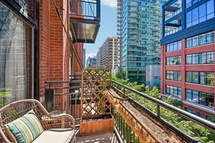 520 W Huron St, Chicago, IL 60654 - Photo 22