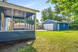 655 W Clark St, Freeport, IL 61032 - Photo 28
