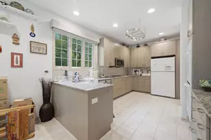2004 Claridge Ct, Northbrook, IL 60062 - Photo 16