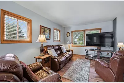 136 Augusta Road, Oswego, IL 60543 - Photo 6