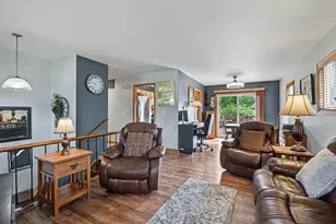 136 Augusta Rd, Oswego, IL 60543 - Photo 4