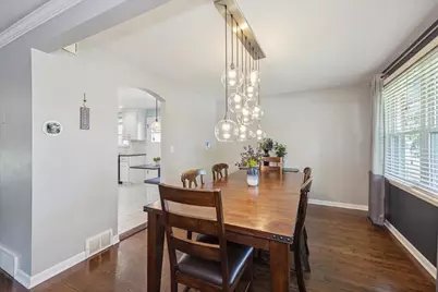 7624 Kilbourn Avenue, Skokie, IL 60076 - Photo 6