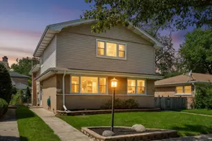 7624 Kilbourn Ave, Skokie, IL 60076 - Photo 1