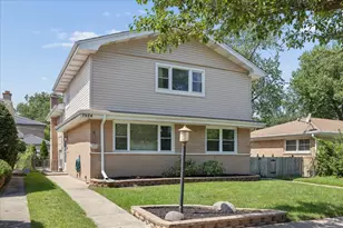 7624 Kilbourn Ave, Skokie, IL 60076 - Photo 2