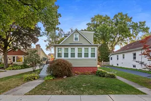 141 N Cedar St, Palatine, IL 60067 - Photo 1