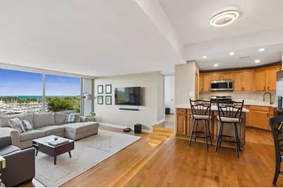 3200 N Lake Shore Drive #710, Chicago, IL 60657 - Photo 6