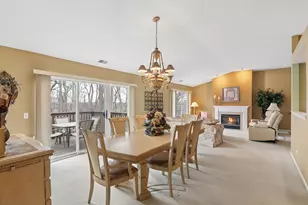 628 King Ct, East Dundee, IL 60118 - Photo 12