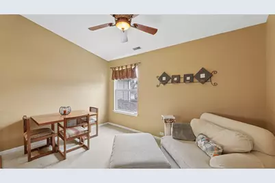 628 King Court #628, East Dundee, IL 60118 - Photo 10