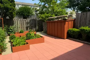 2110 Stanley Ct, Schaumburg, IL 60194 - Photo 12