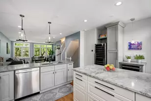 2731 N Janssen Ave, Chicago, IL 60614 - Photo 18
