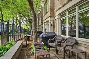 2731 N Janssen Ave, Chicago, IL 60614 - Photo 24