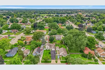 122 S Edison Avenue, Elgin, IL 60123 - Photo 32