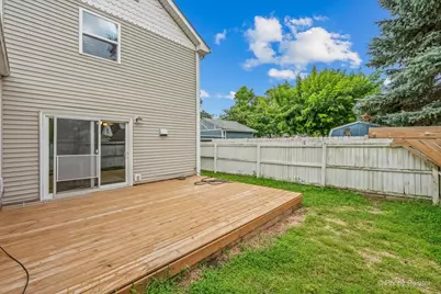 122 S Edison Avenue, Elgin, IL 60123 - Photo 24
