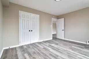 2115 W Farwell Ave, Chicago, IL 60645 - Photo 8
