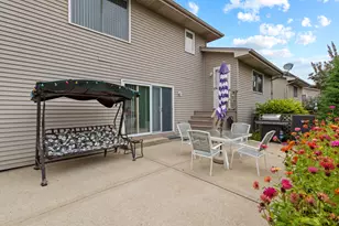 2141 W Cimarron Way, Addison, IL 60101 - Photo 22