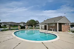 1409 Fremont Dr, Hanover Park, IL 60133 - Photo 12
