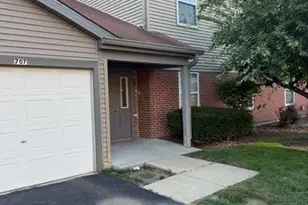 705 E Whispering Oaks Dr, Palatine, IL 60074 - Photo 1