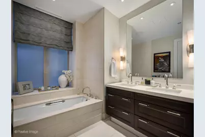 118 E Erie Street #20D, Chicago, IL 60611 - Photo 14