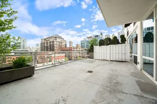 757 N Orleans St, Chicago, IL 60654 - Photo 22