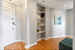 2000 N Lincoln Park W, Chicago, IL 60614 - Photo 4