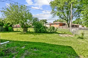 936 E 170th St, South Holland, IL 60473 - Photo 4