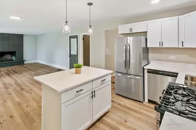 936 E 170th Street, South Holland, IL 60473 - Photo 8